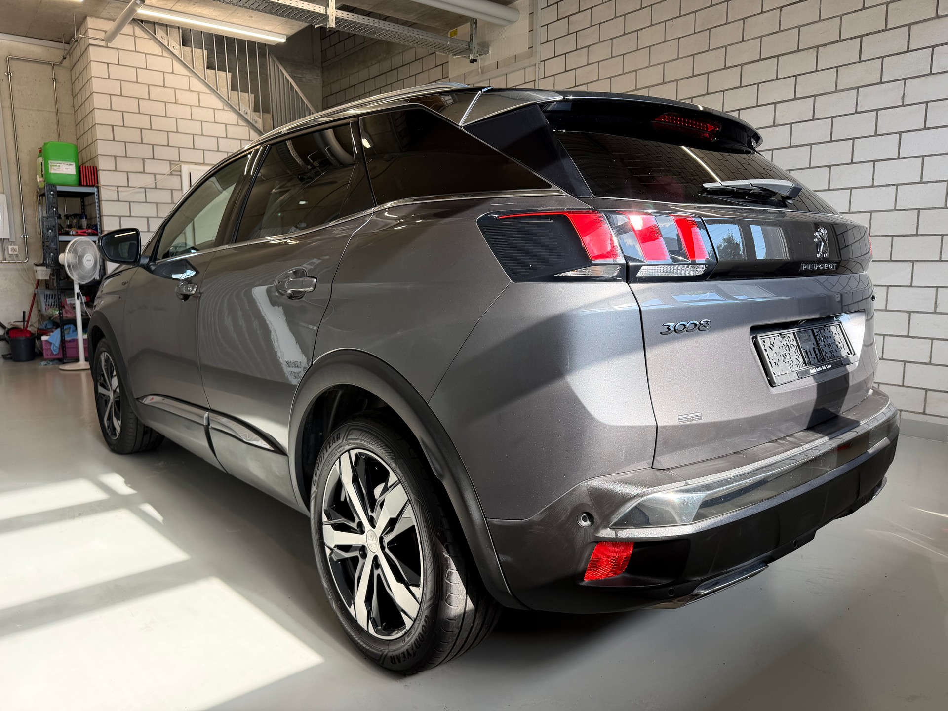 PEUGEOT 3008 2.0 BlueHDi GT EAT-image-3
