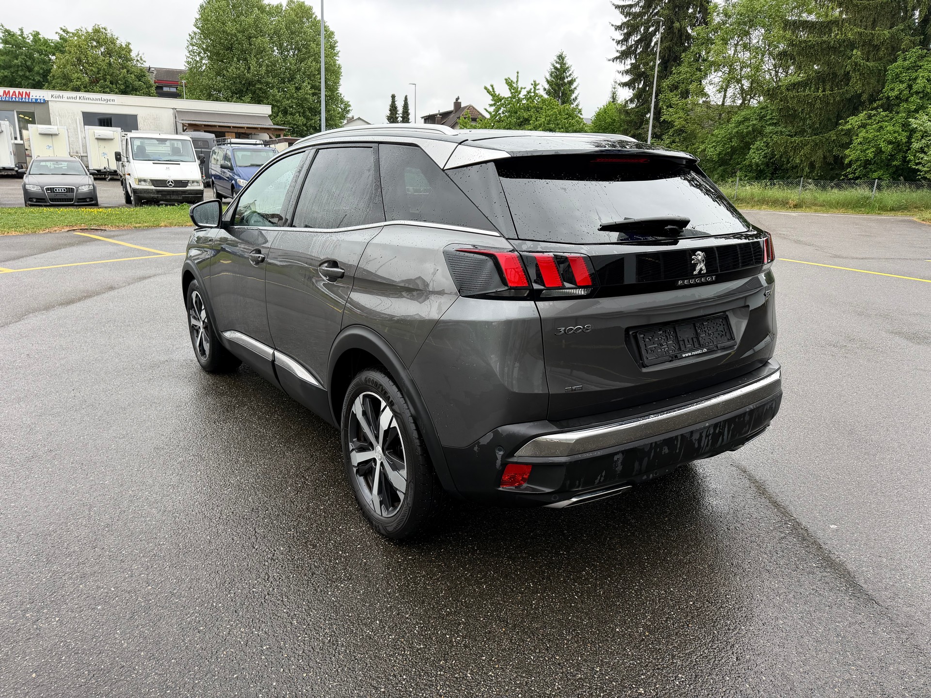 PEUGEOT 3008 2.0 BlueHDi GT EAT-image-3
