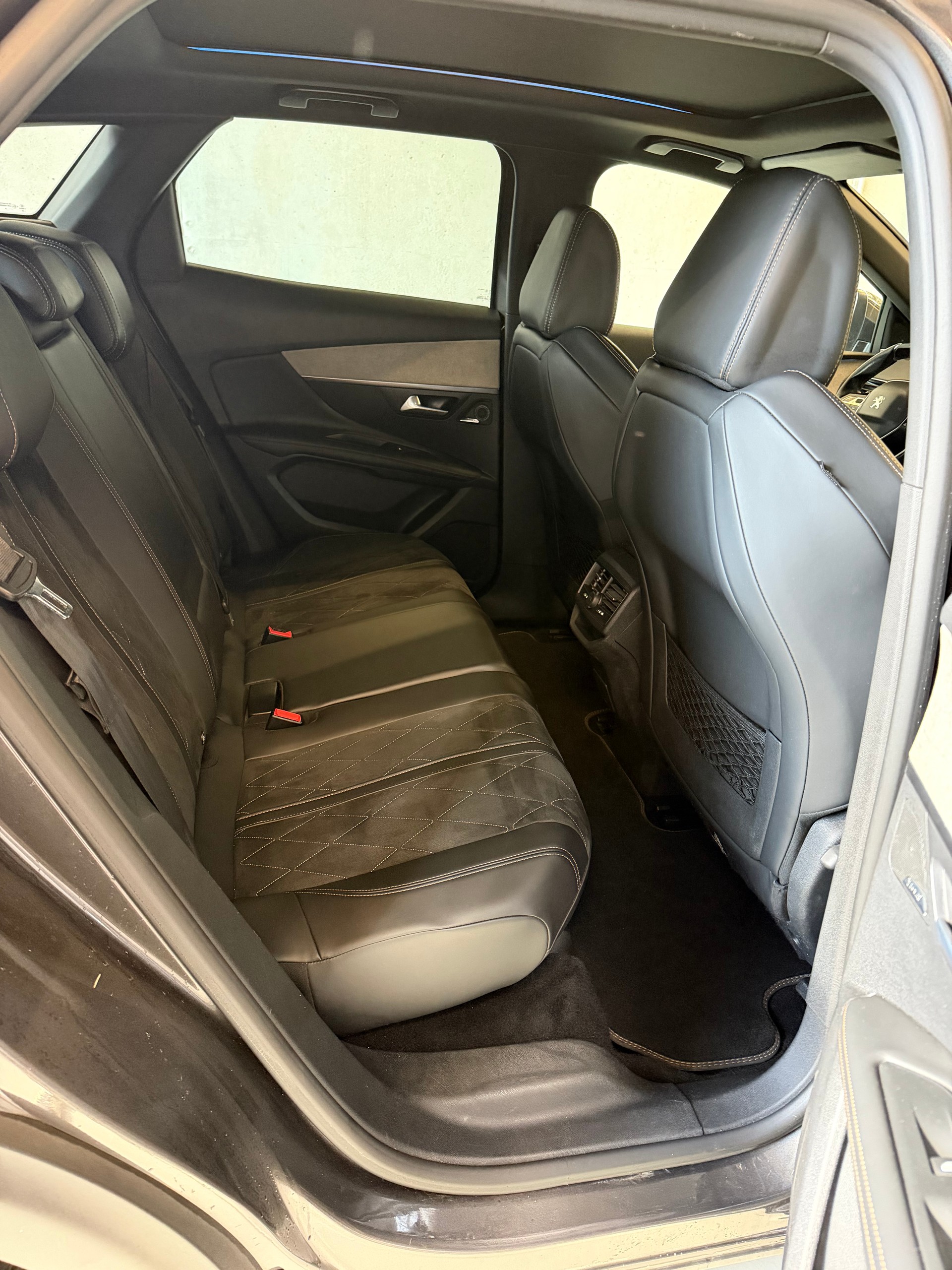PEUGEOT 3008 2.0 BlueHDi GT EAT-image-7