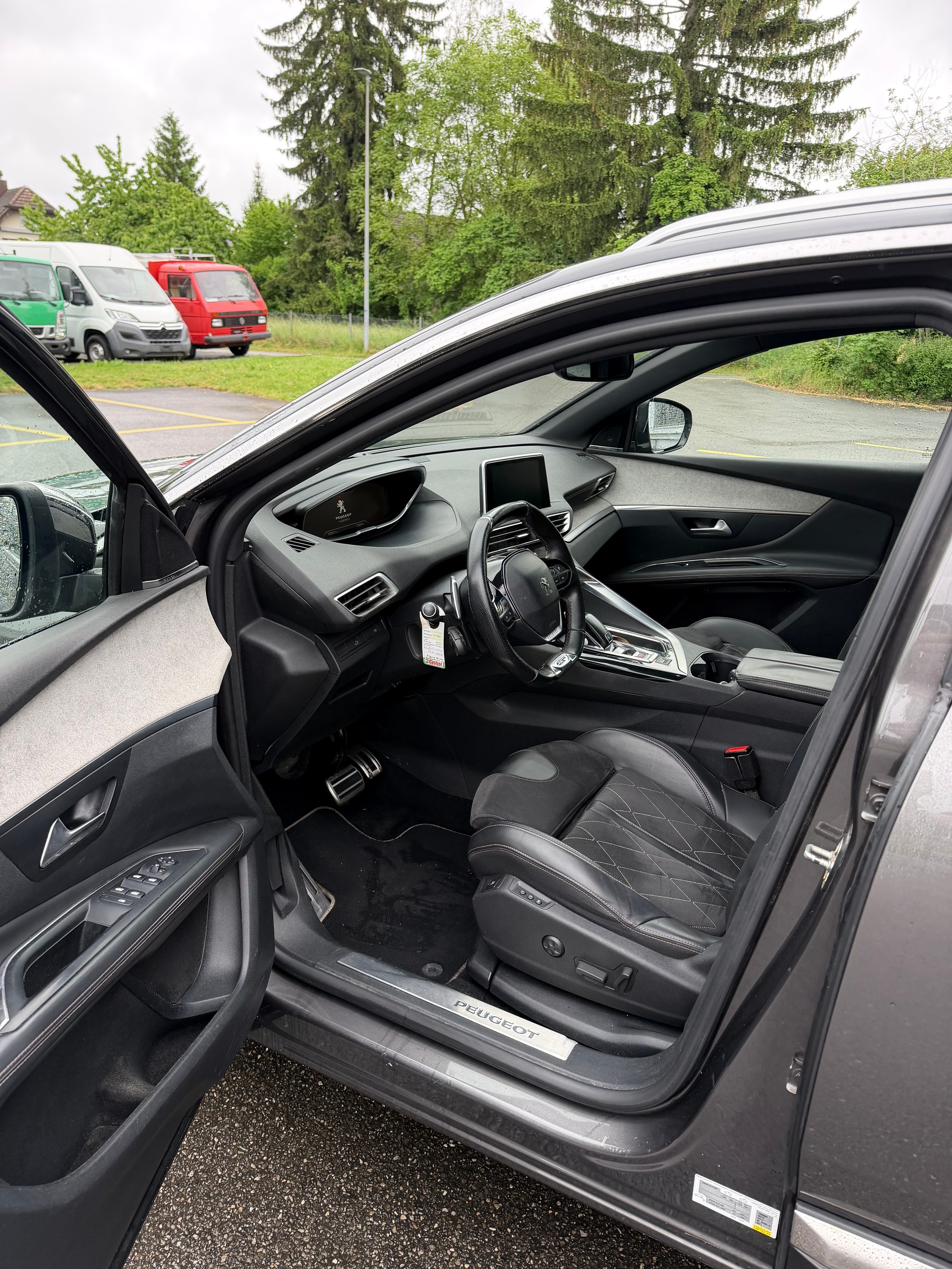 PEUGEOT 3008 2.0 BlueHDi GT EAT-image-4