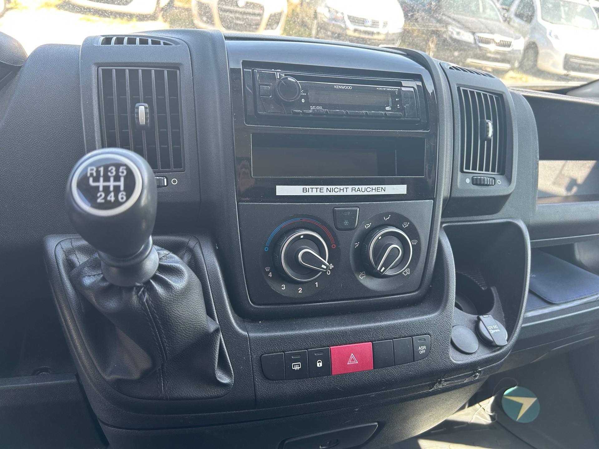 PEUGEOT Boxer 2.2 HDI 335 Active L2H2-image-10