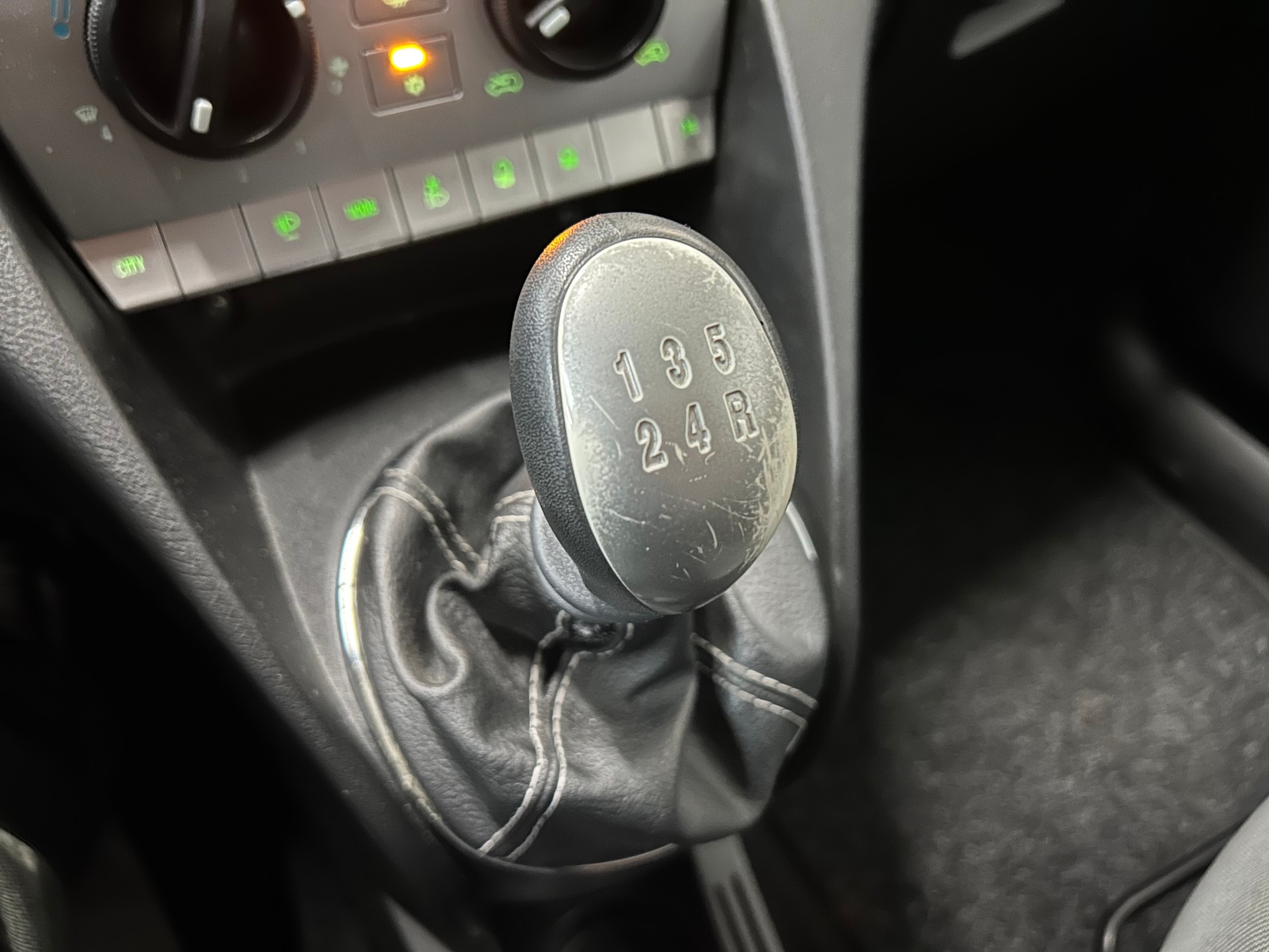 LANCIA YPSILON-image-8