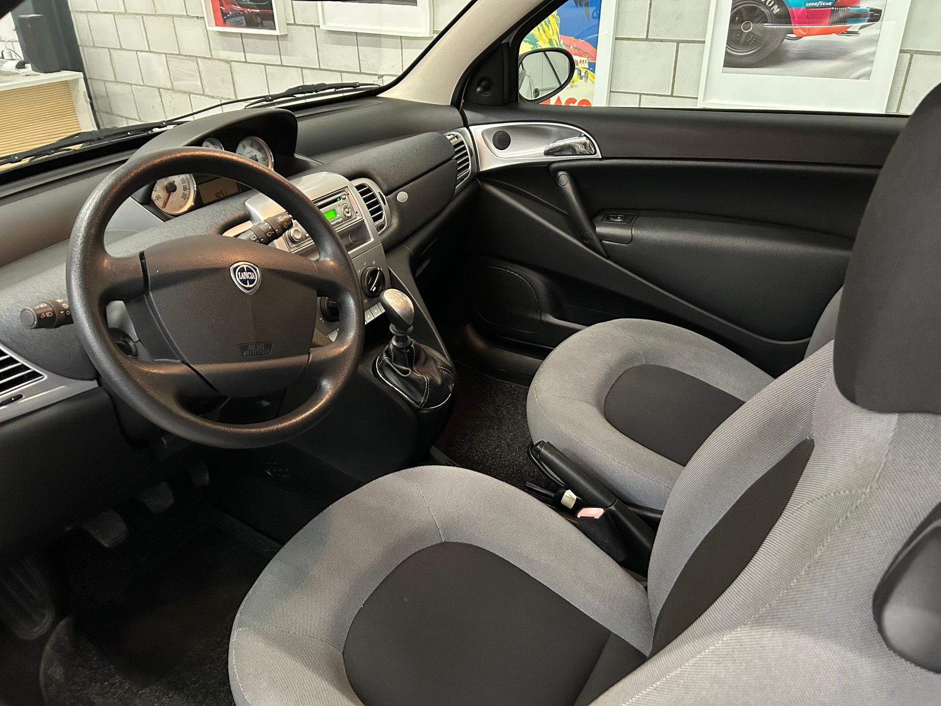 LANCIA YPSILON-image-5