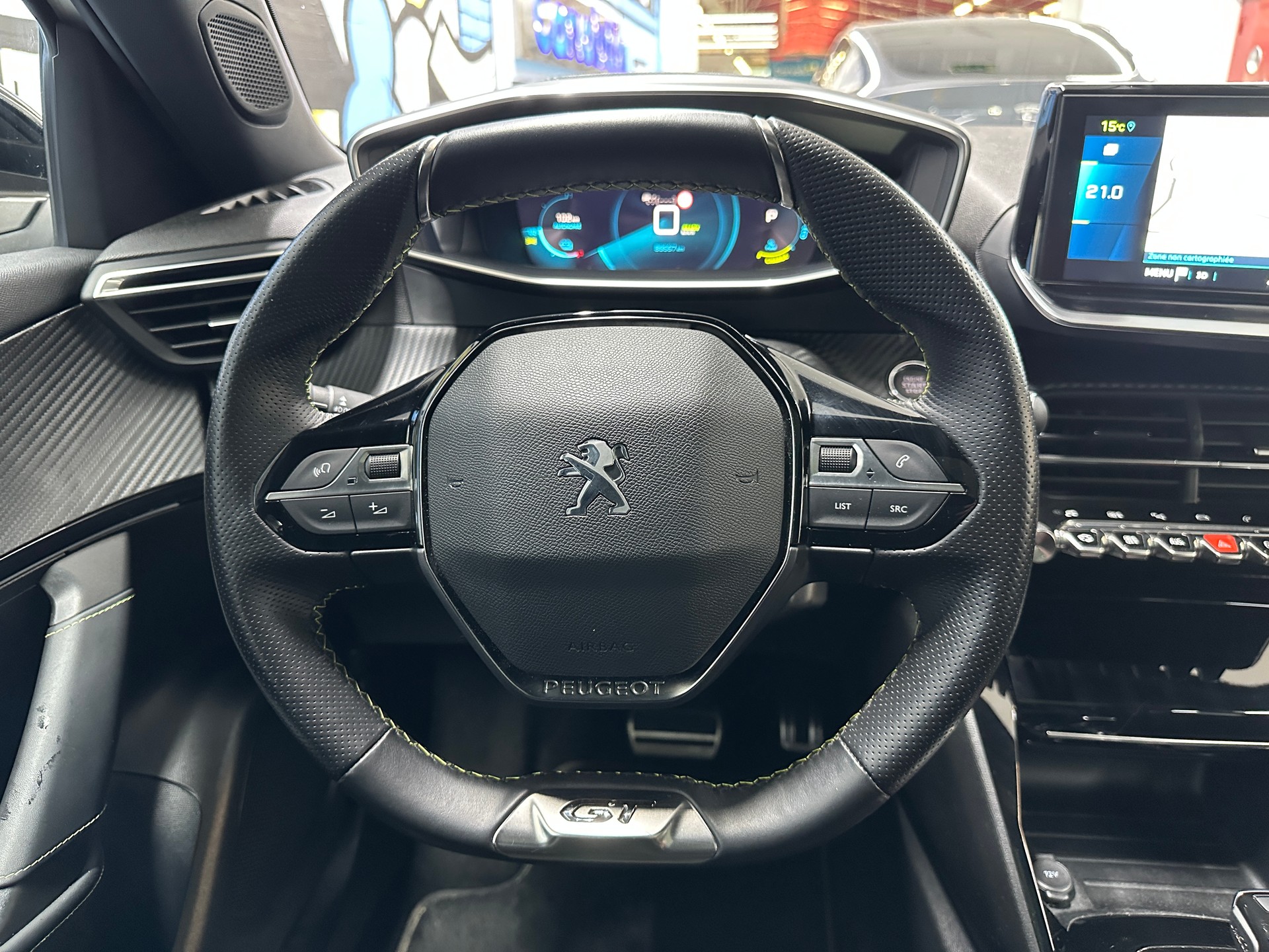 PEUGEOT 2008 e GT Pack-image-10