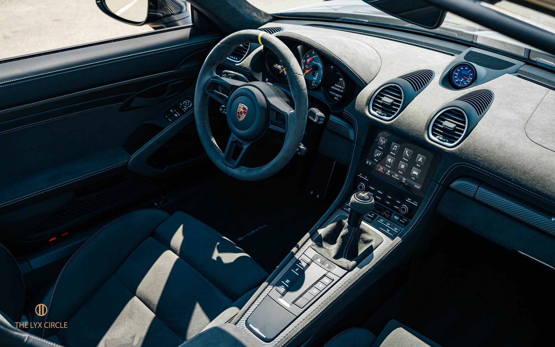 PORSCHE 718 Boxster Spyder RS PDK Weissach-image-12