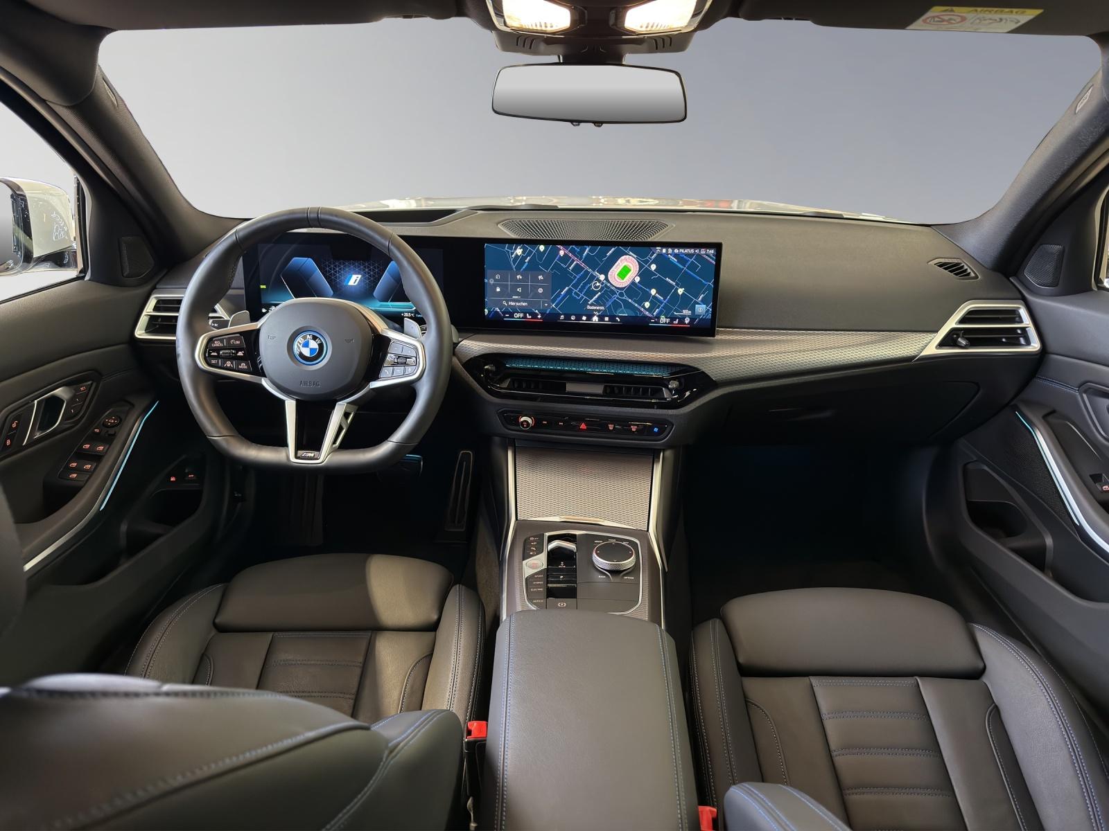 BMW 330e xDrive Touring M-SportPaket-image-12