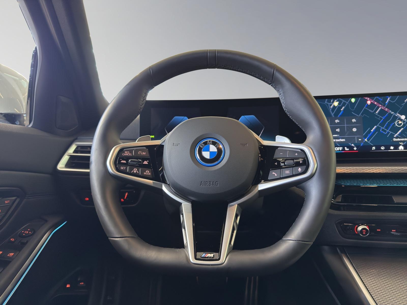 BMW 330e xDrive Touring M-SportPaket-image-13