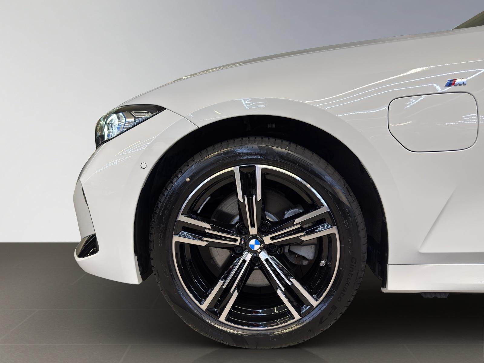BMW 330e xDrive Touring M-SportPaket-image-20