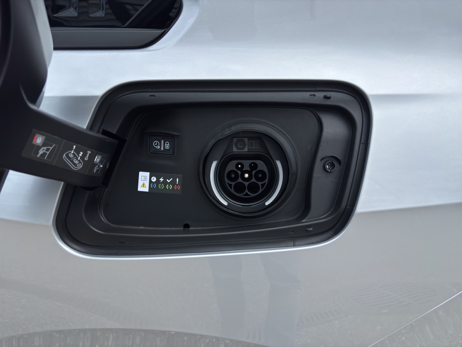 OPEL Astra 1.6 PHEV Turbo Swiss Plus A-image-18