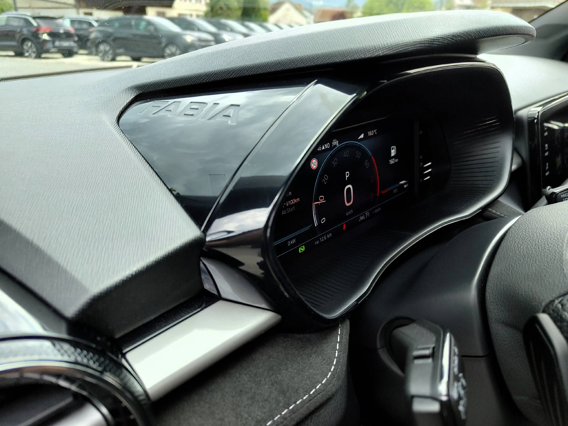 SKODA Fabia 1.5 TSI Selection DSG-image-13
