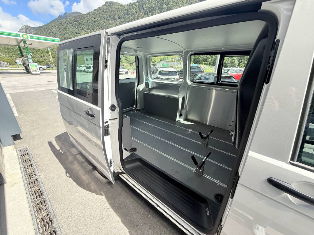 VW T6.1 2.0 TDI 4Motion DSG-image-5