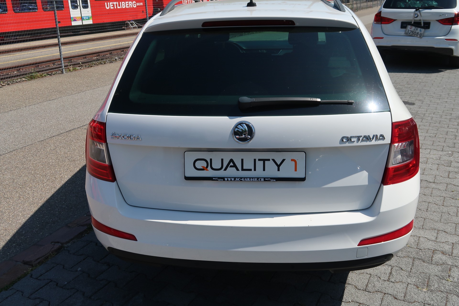 SKODA Octavia Combi 2.0 TDI Ambition 4x4-showroom-element-3