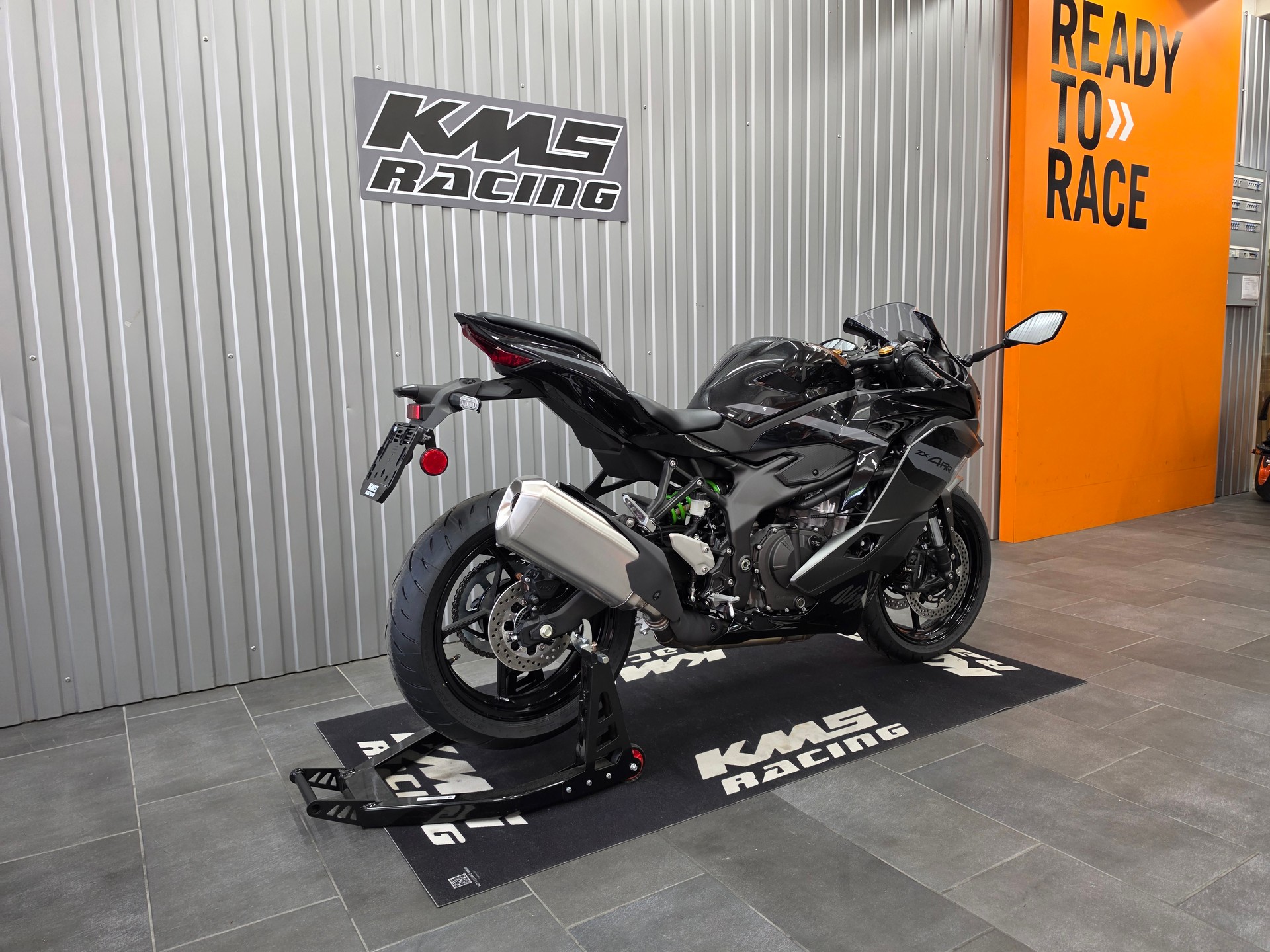 KAWASAKI Ninja ZX-4RR (35kW)-showroom-element-1