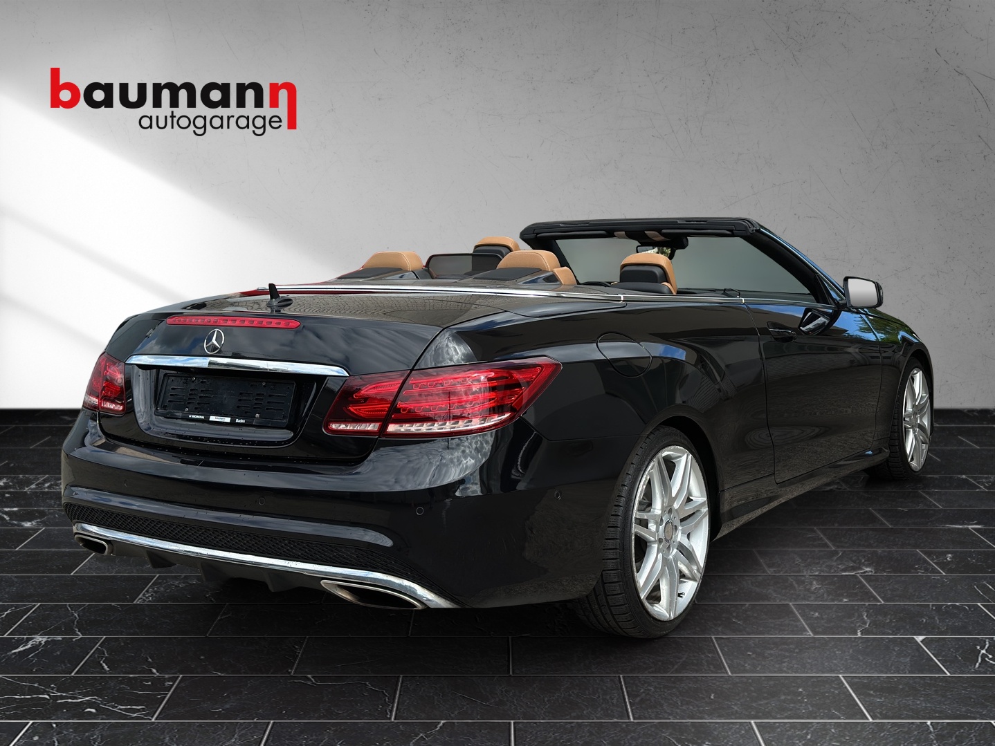 MERCEDES-BENZ E 250 7G-Tronic-showroom-element-2