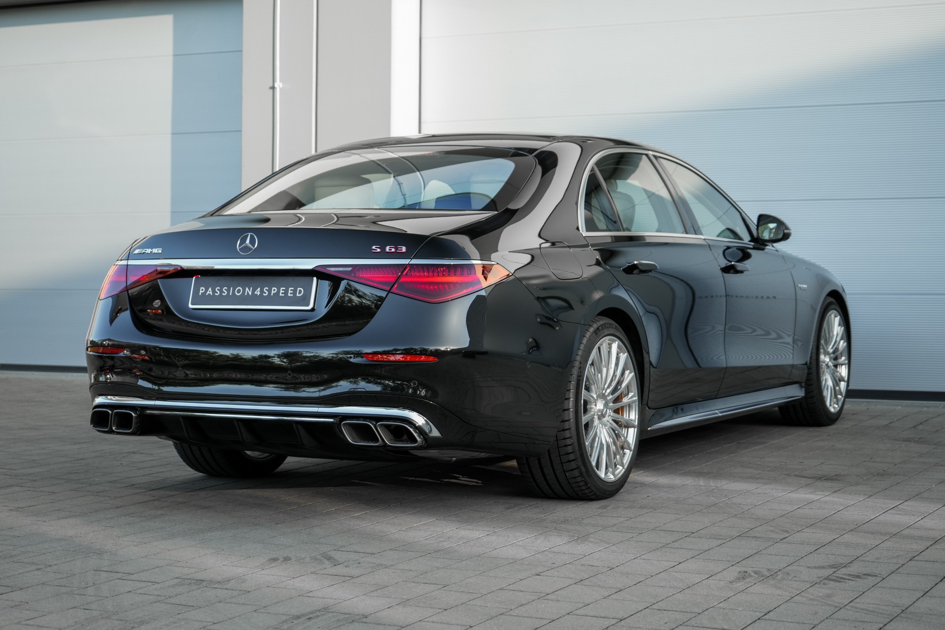 MERCEDES-BENZ S 63 AMG E Performance 4Matic-image-4
