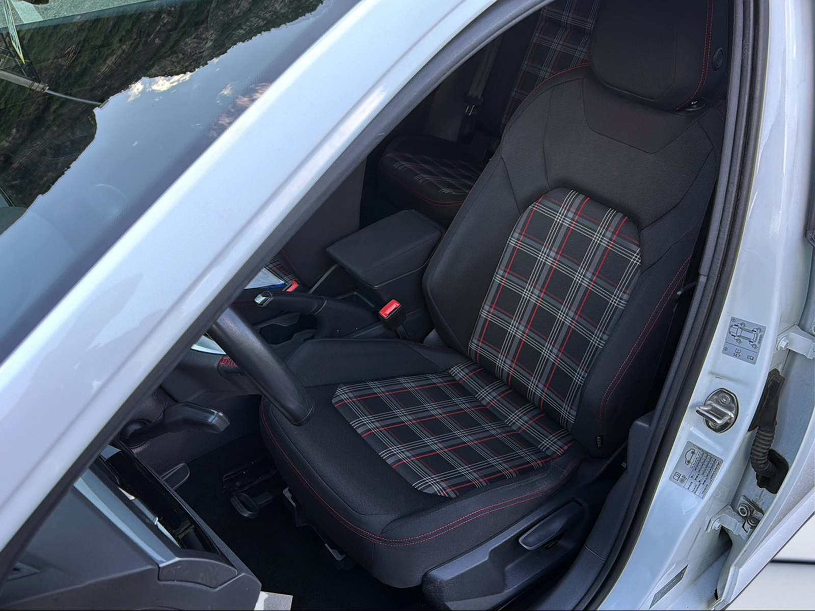 VW Polo 2.0 TSI GTI-image-9