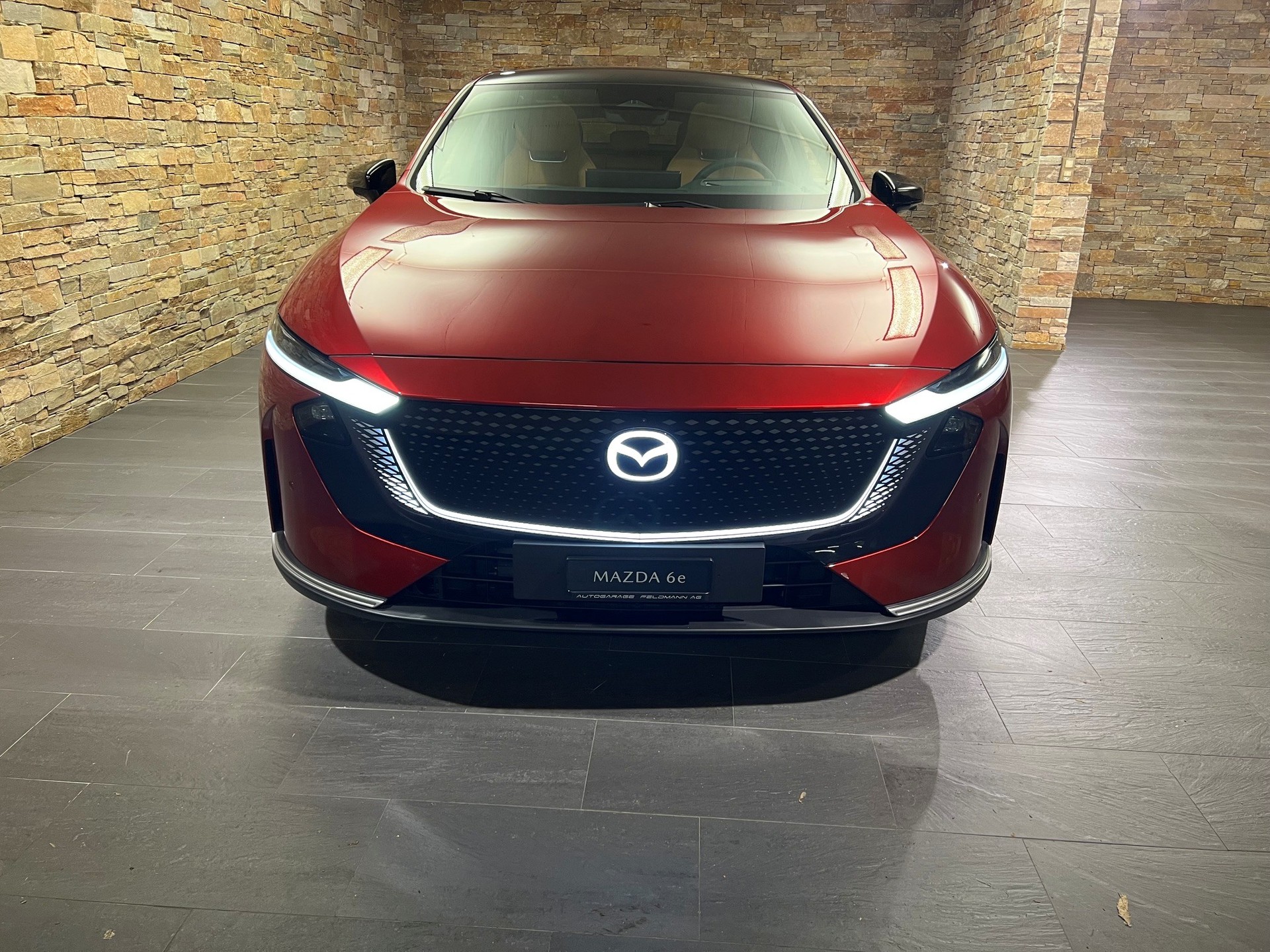 MAZDA 6e 245 80kWh Takumi Plus-image-1