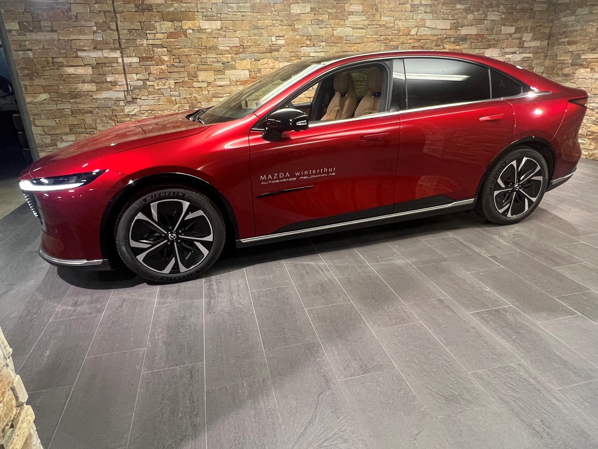 MAZDA 6e 245 80kWh Takumi Plus-image-2