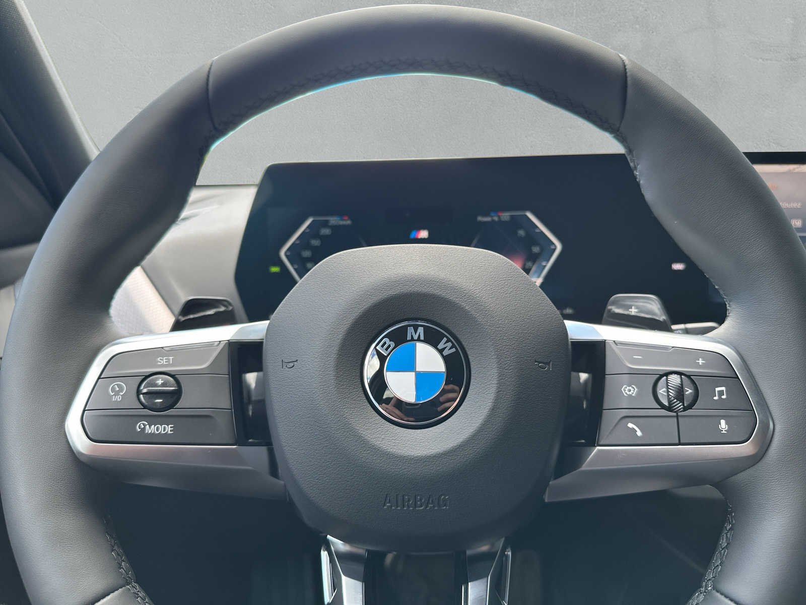 BMW 123 xDrive M Sport Pro Steptronic-image-21