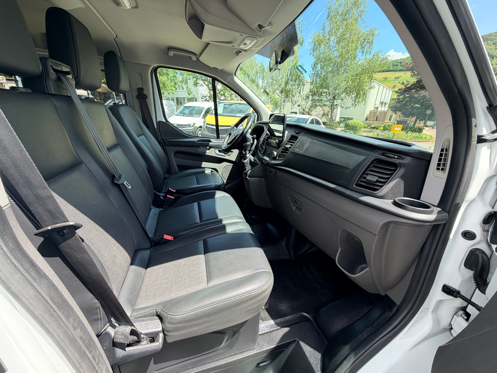 FORD Transit Custom 320 L2H1 Trend-image-9