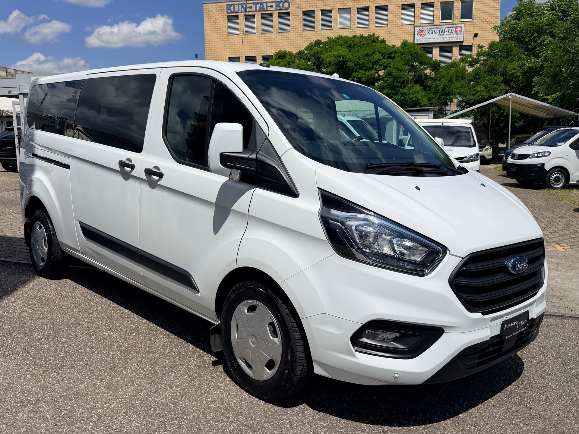 FORD Transit Custom 320 L2H1 Trend-image-0