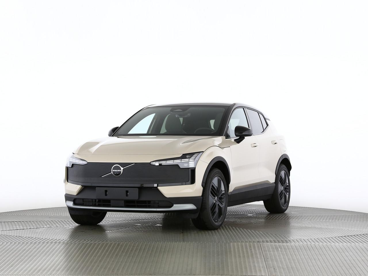 VOLVO EX30 CC P8 Ultra AWD-image-0