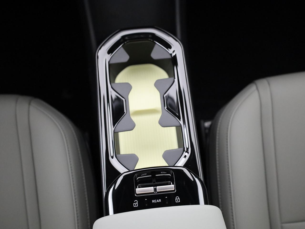 VOLVO EX30 CC P8 Ultra AWD-image-20