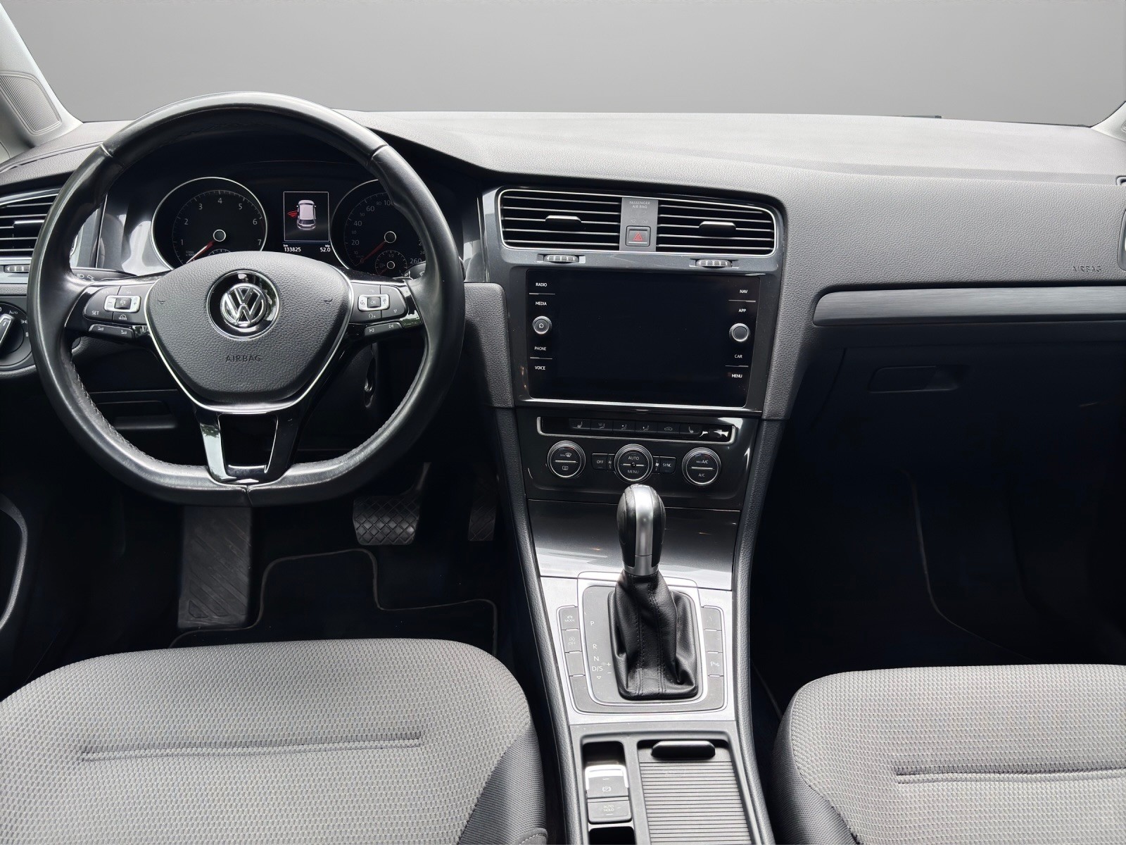 VW Golf 1.4 TSI Comfortline DSG-image-8