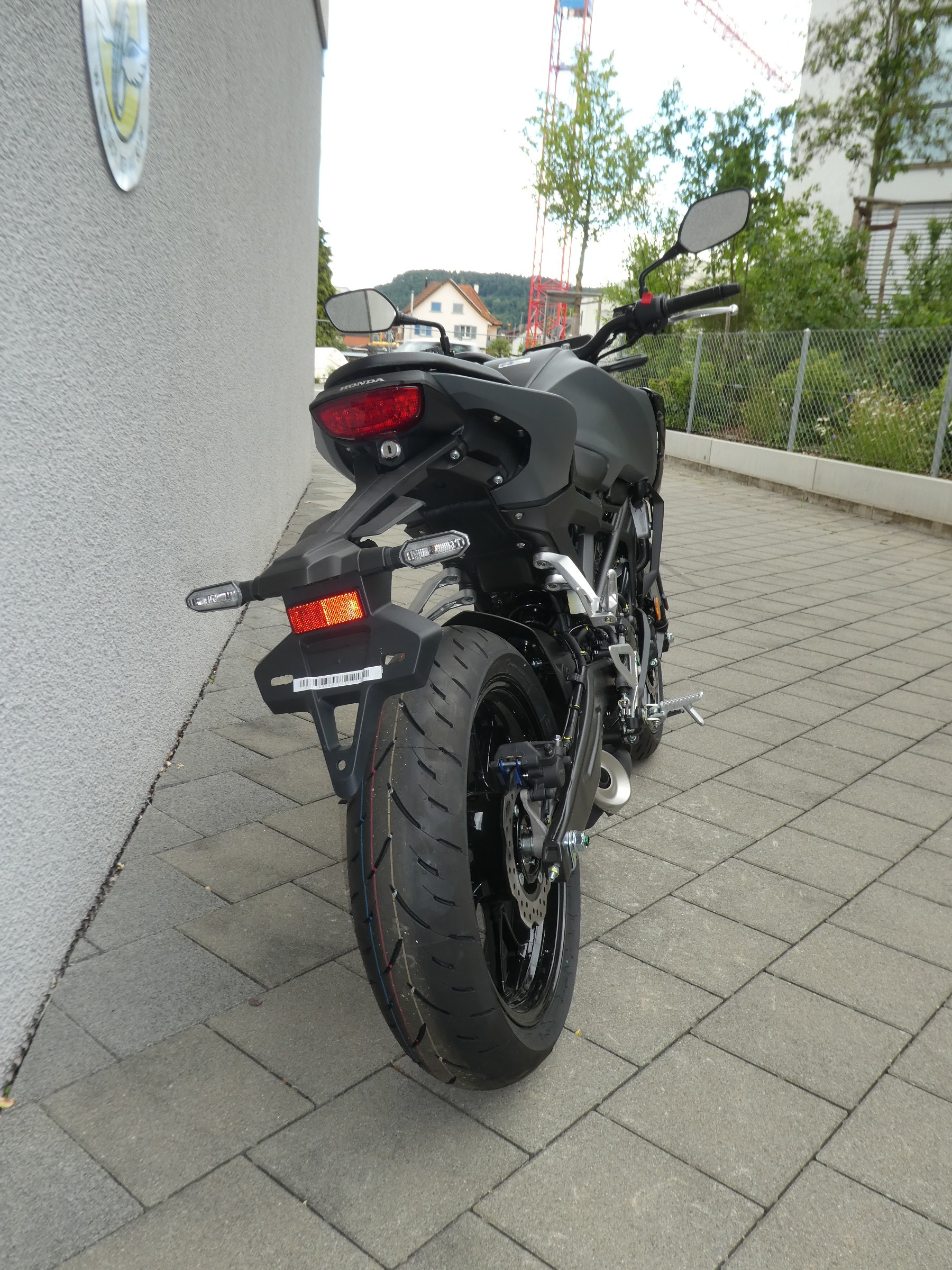 HONDA CB 125 R-showroom-element-2