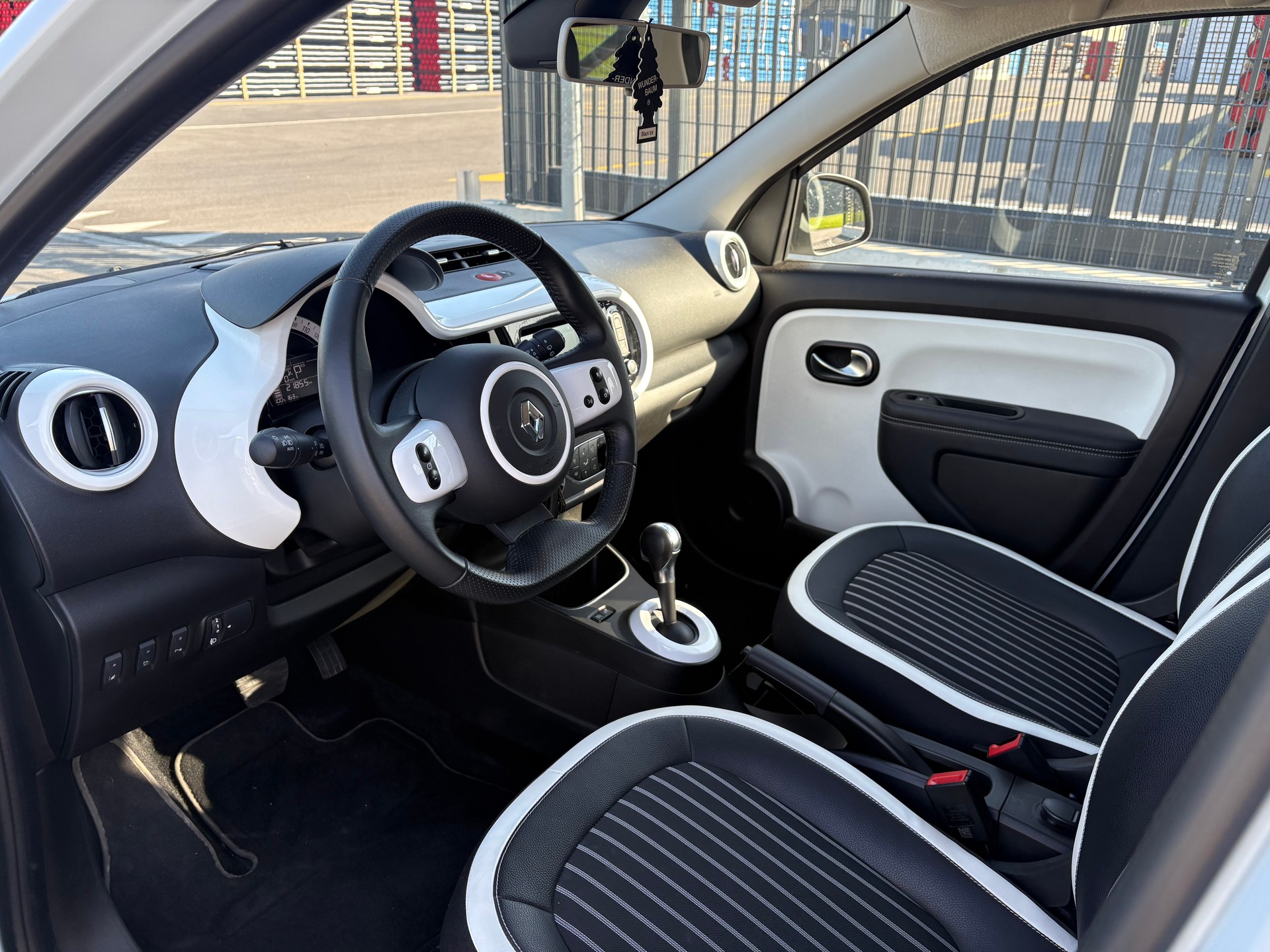 RENAULT Twingo Electric Techno-image-8