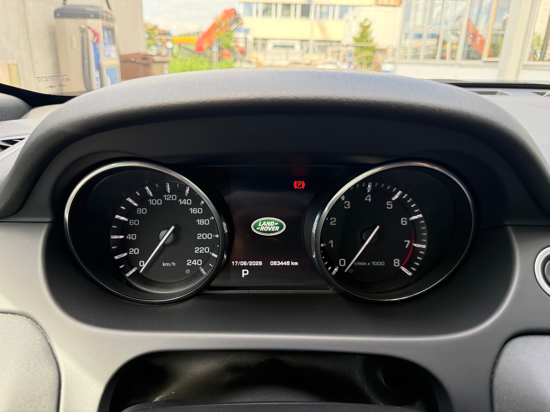 LAND ROVER Discovery Sport 2.0 Si4 HSE Luxury AT9 *Ab MFK *Panoramaglasdach *Elektrische AHK 2000 KG *Spurwechsel Assistent *Keyless-image-8