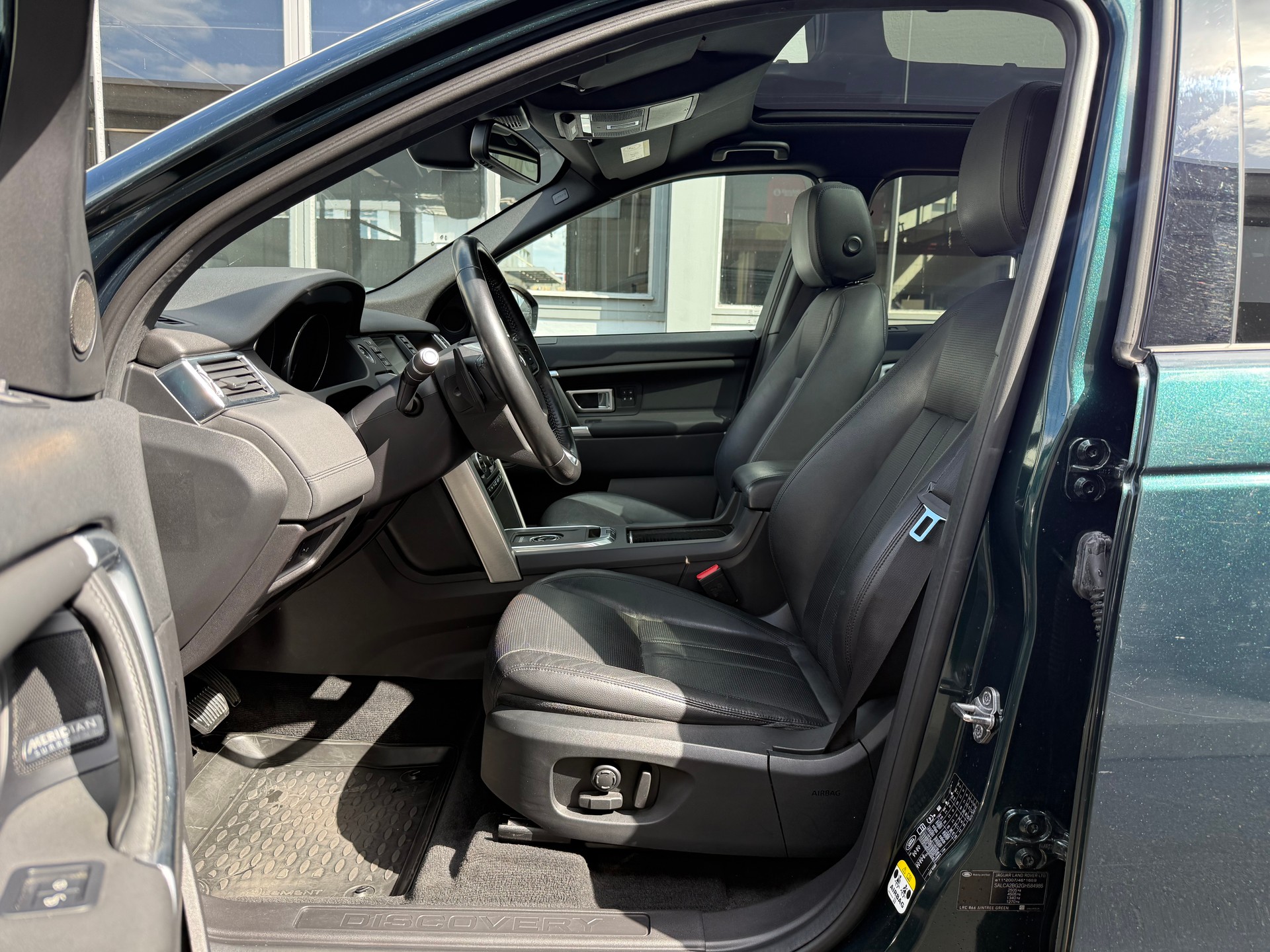 LAND ROVER Discovery Sport 2.0 Si4 HSE Luxury AT9 *Ab MFK *Panoramaglasdach *Elektrische AHK 2000 KG *Spurwechsel Assistent *Keyless-image-7