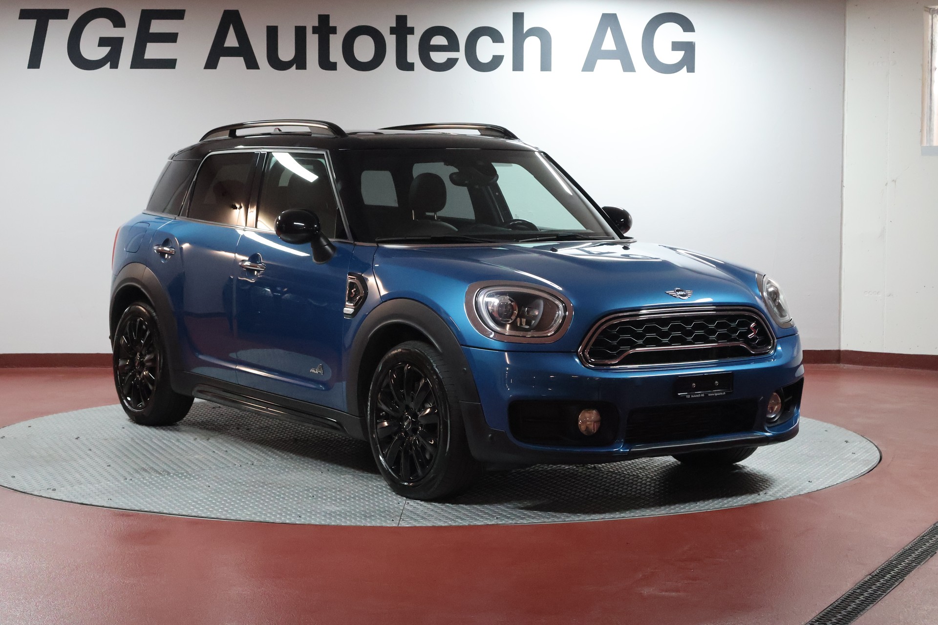 MINI Countryman Cooper S ALL4 Steptronic-showroom-element-2