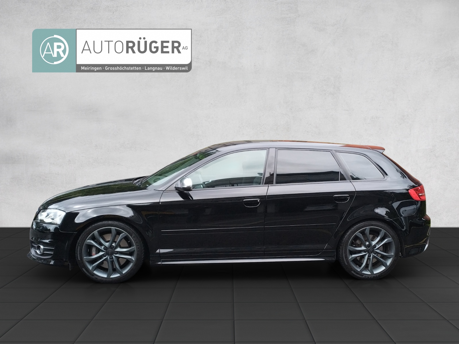 AUDI S3 Sportback 2.0 TFSI quattro S-tronic-image-2