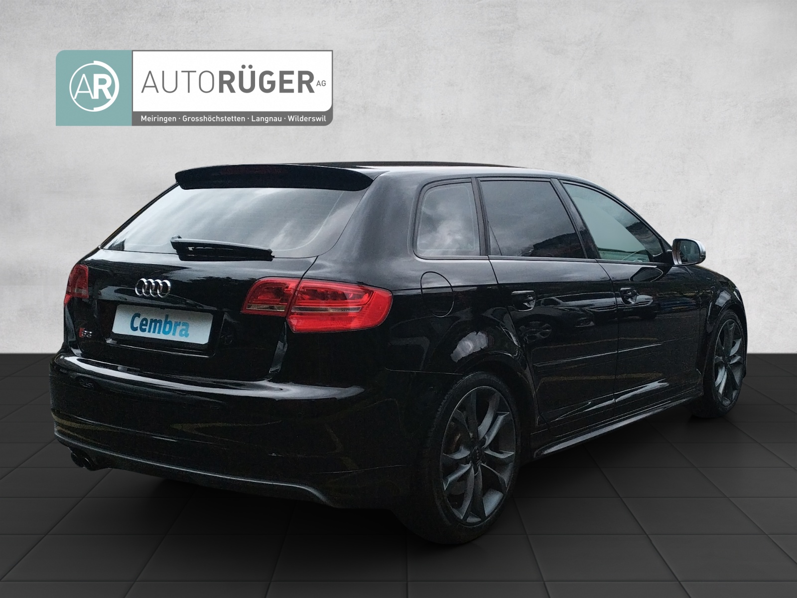 AUDI S3 Sportback 2.0 TFSI quattro S-tronic-image-5