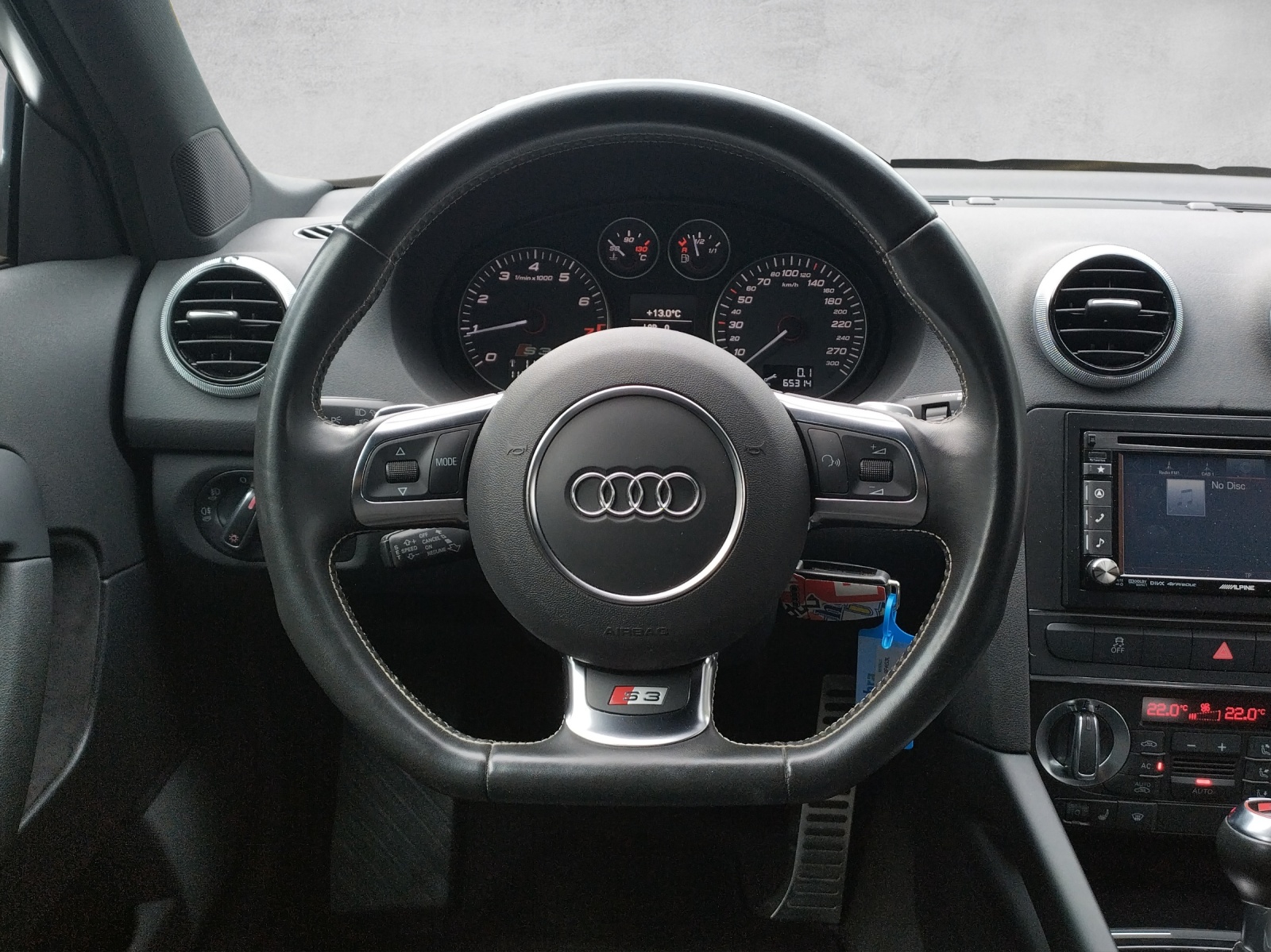 AUDI S3 Sportback 2.0 TFSI quattro S-tronic-image-10