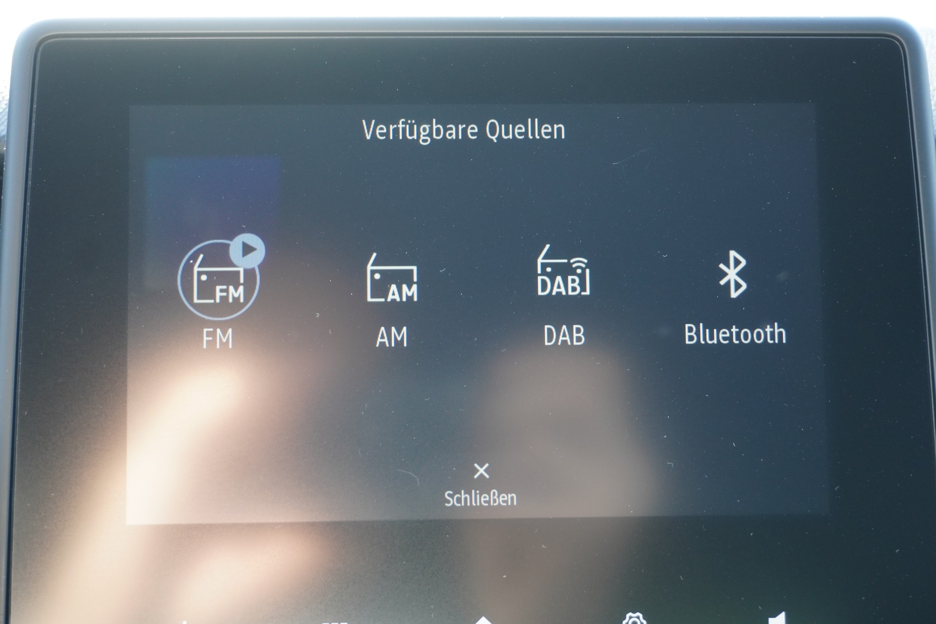 RENAULT Clio 1.6 E-Tech Techno-image-18