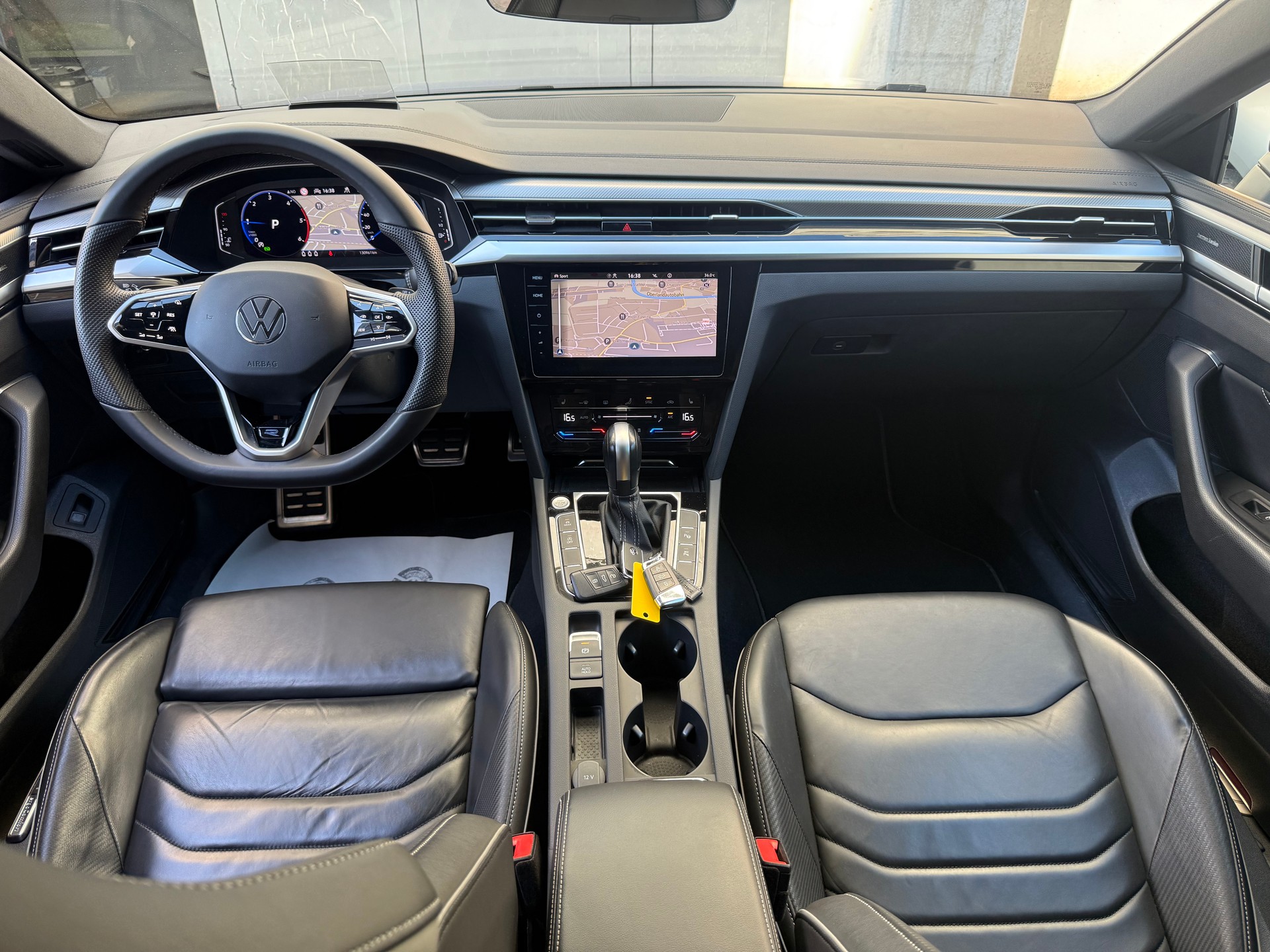 VW Arteon SB 2.0 TDI R-Line 4Motion DSG AHK, Panorama, Head-up-image-7
