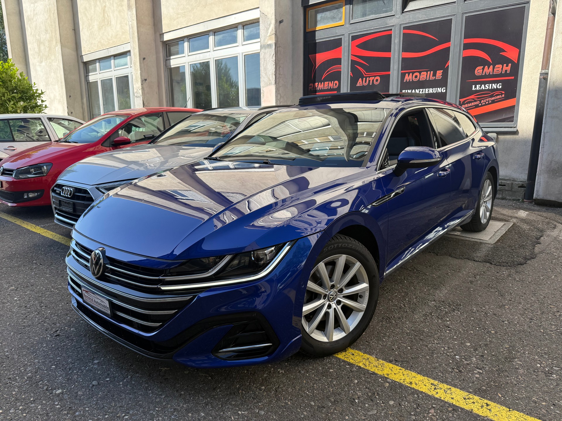 VW Arteon SB 2.0 TDI R-Line 4Motion DSG AHK, Panorama, Head-up-image-4