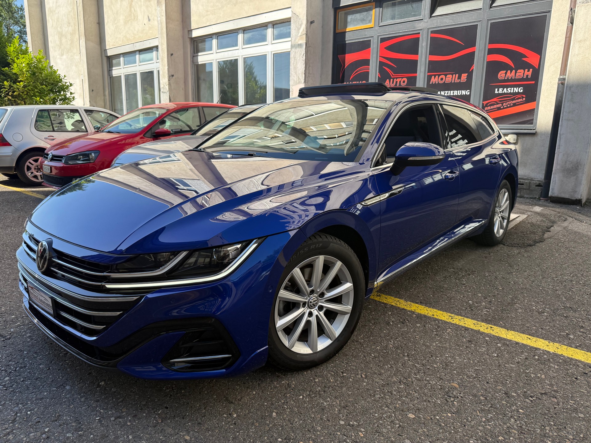 VW Arteon SB 2.0 TDI R-Line 4Motion DSG AHK, Panorama, Head-up-image-2