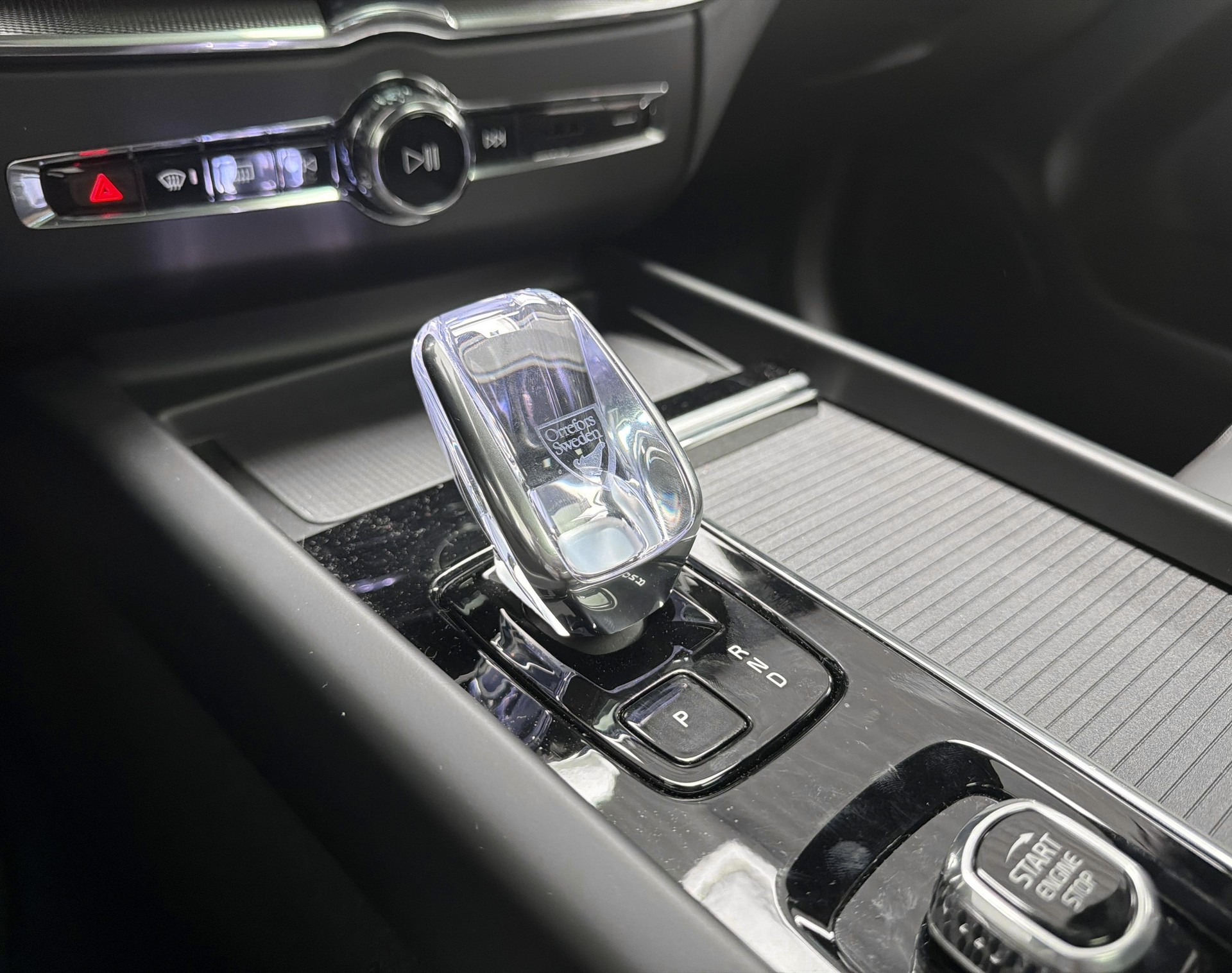 VOLVO XC60 2.0 T8 TE Polestar eAWD-image-14