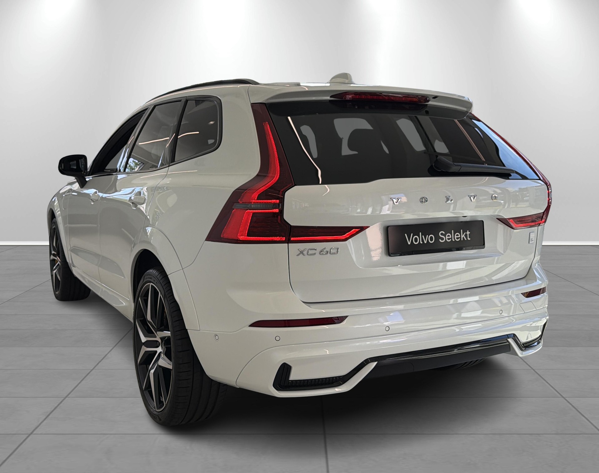 VOLVO XC60 2.0 T8 TE Polestar eAWD-image-1