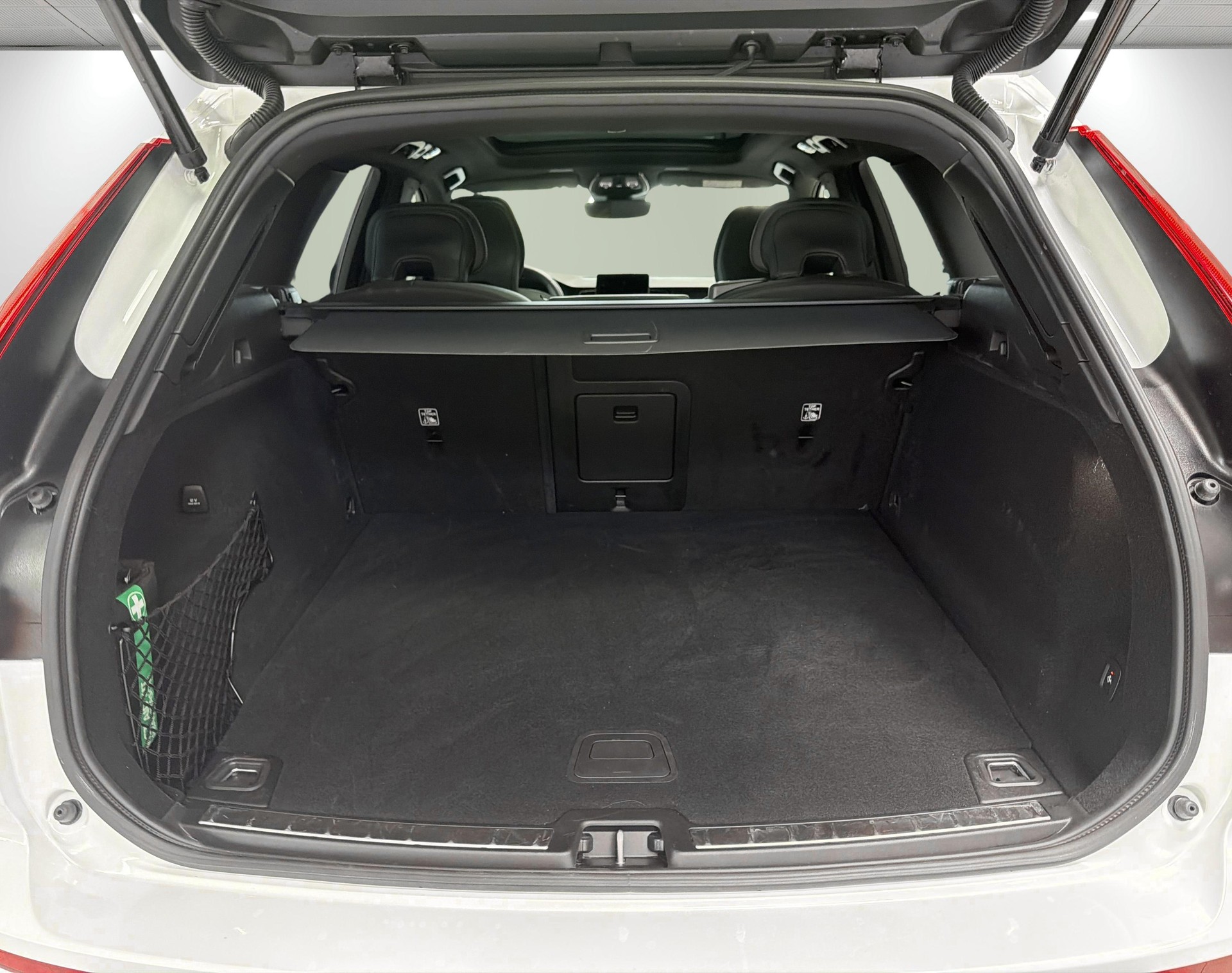 VOLVO XC60 2.0 T8 TE Polestar eAWD-image-10