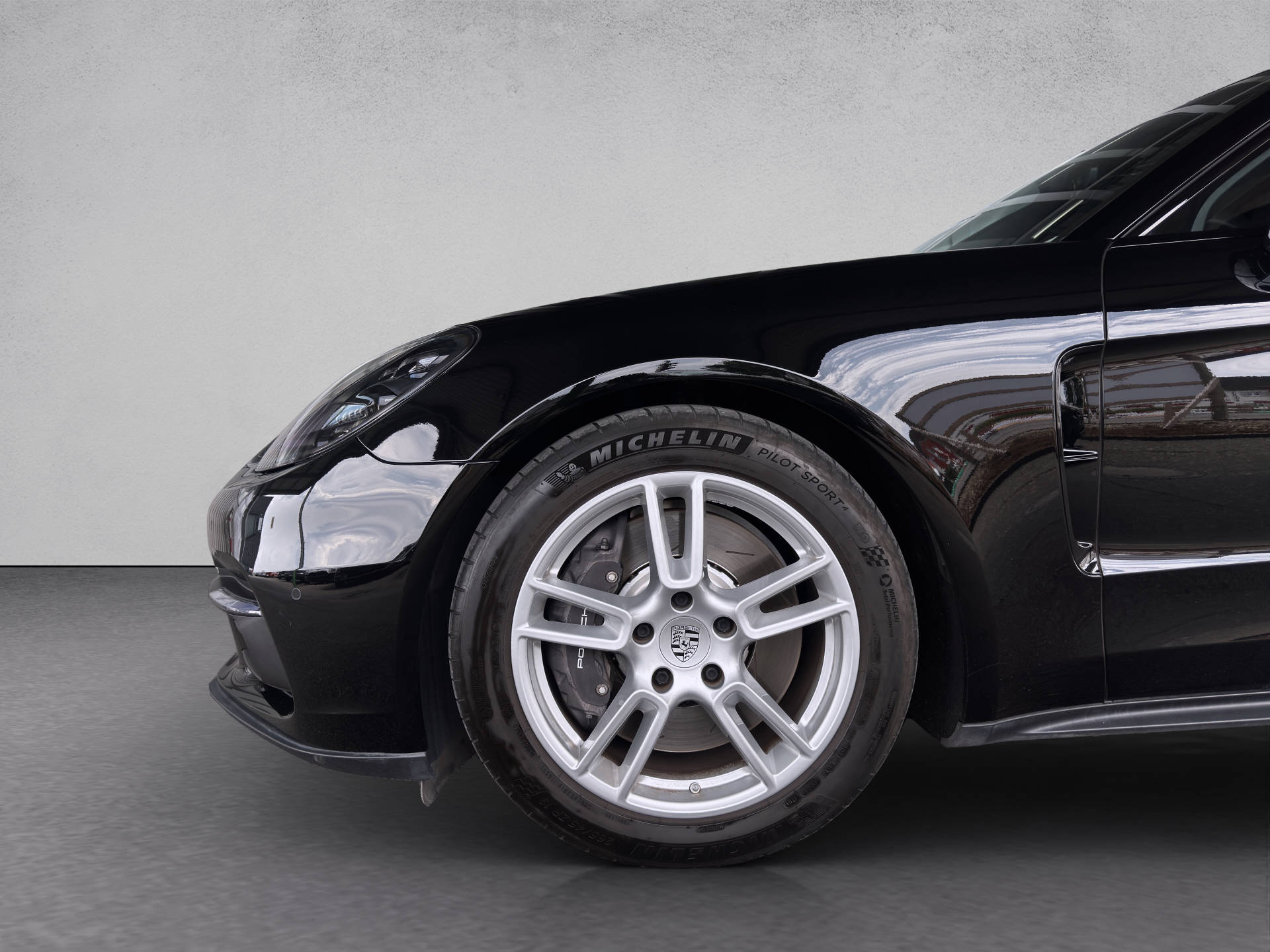 PORSCHE Panamera 4 Sport Turismo-image-12