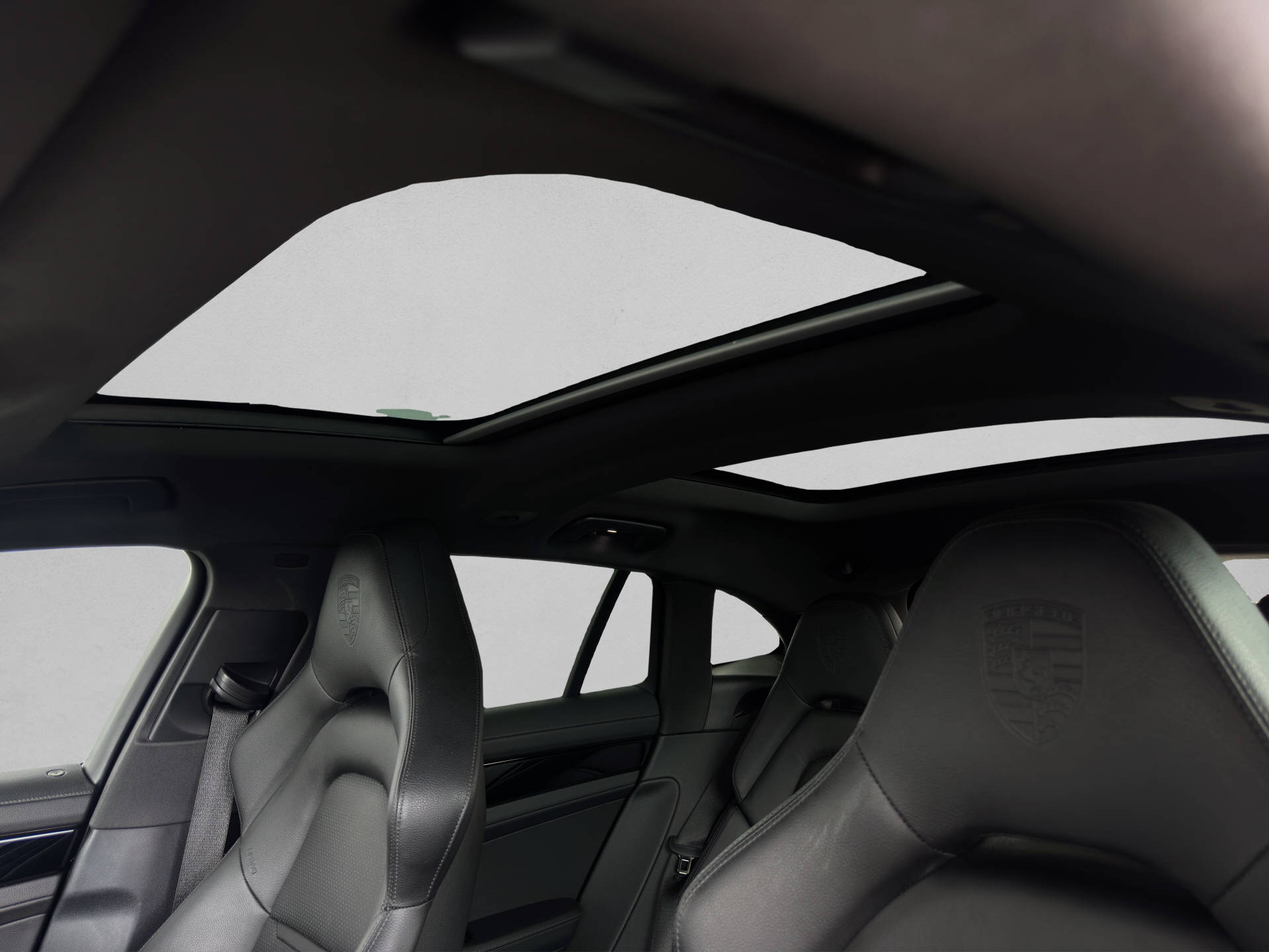PORSCHE Panamera 4 Sport Turismo-image-11