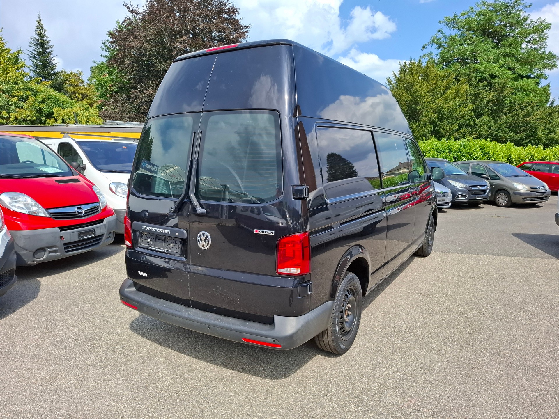 VW T6.1 2.0 TDI 4Motion DSG-image-1