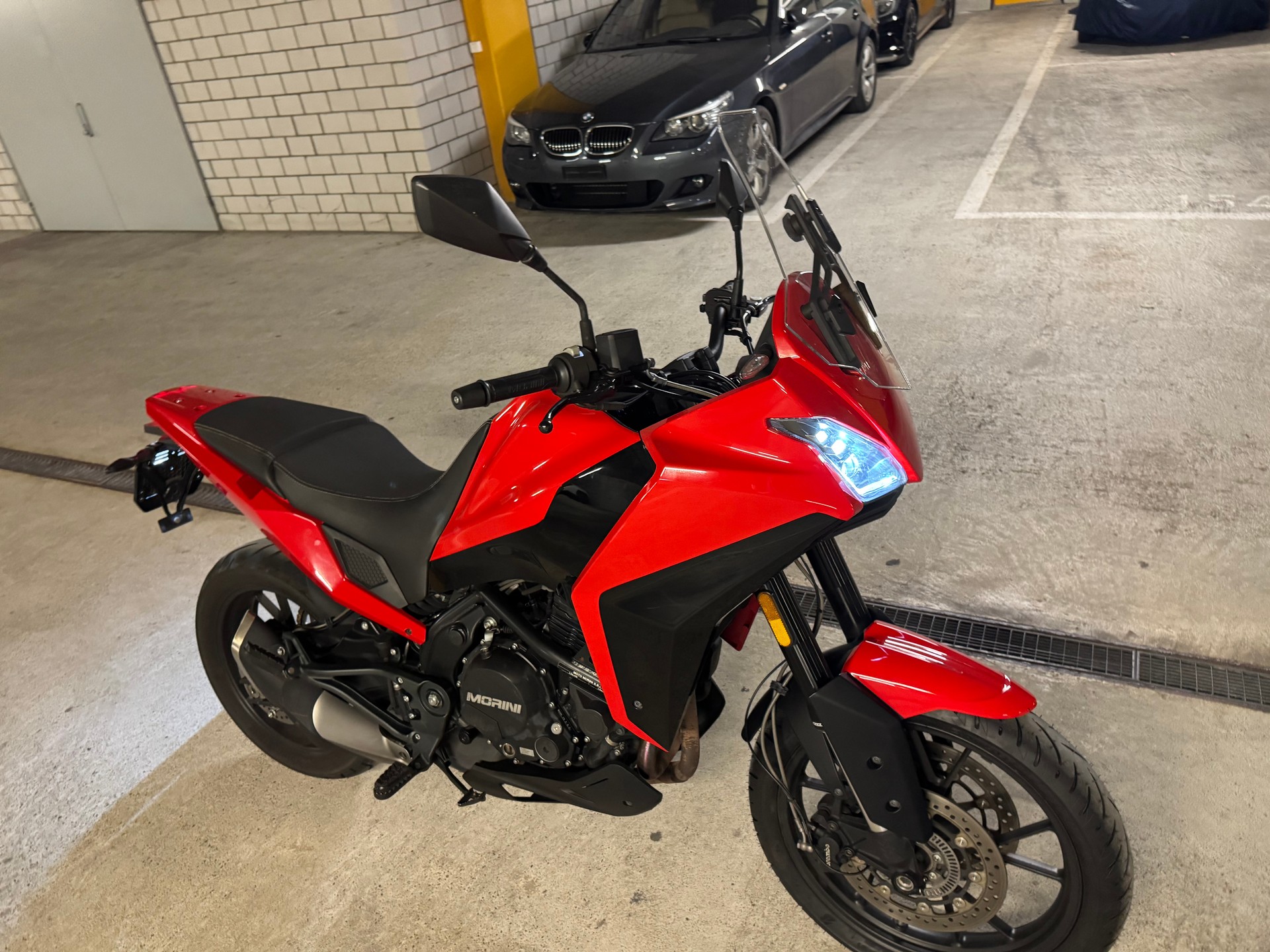 MOTO MORINI X-Cape 650-image-3