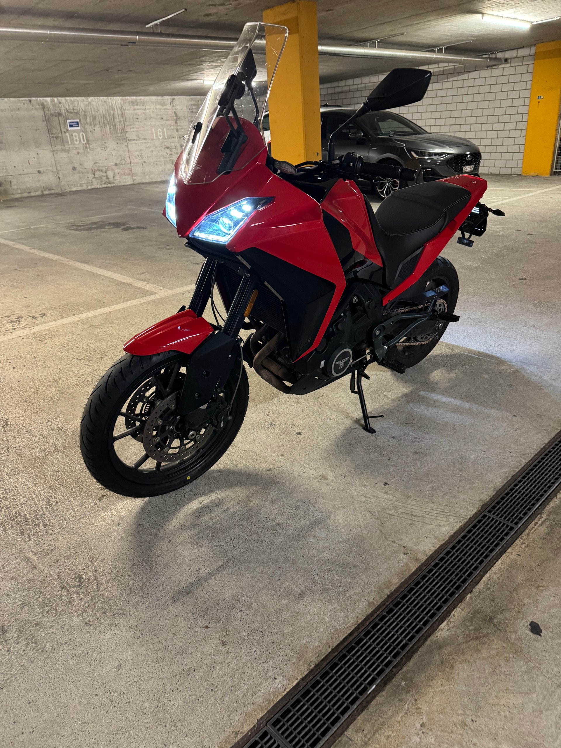 MOTO MORINI X-Cape 650-image-6