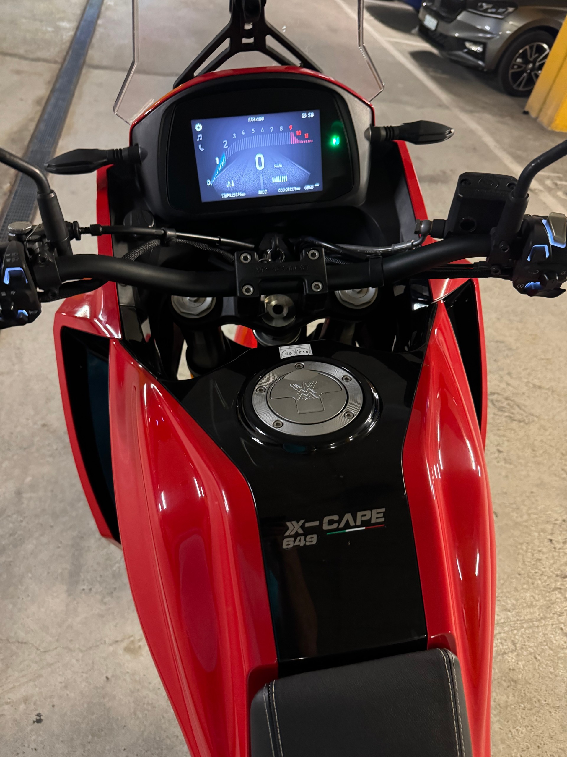 MOTO MORINI X-Cape 650-image-5