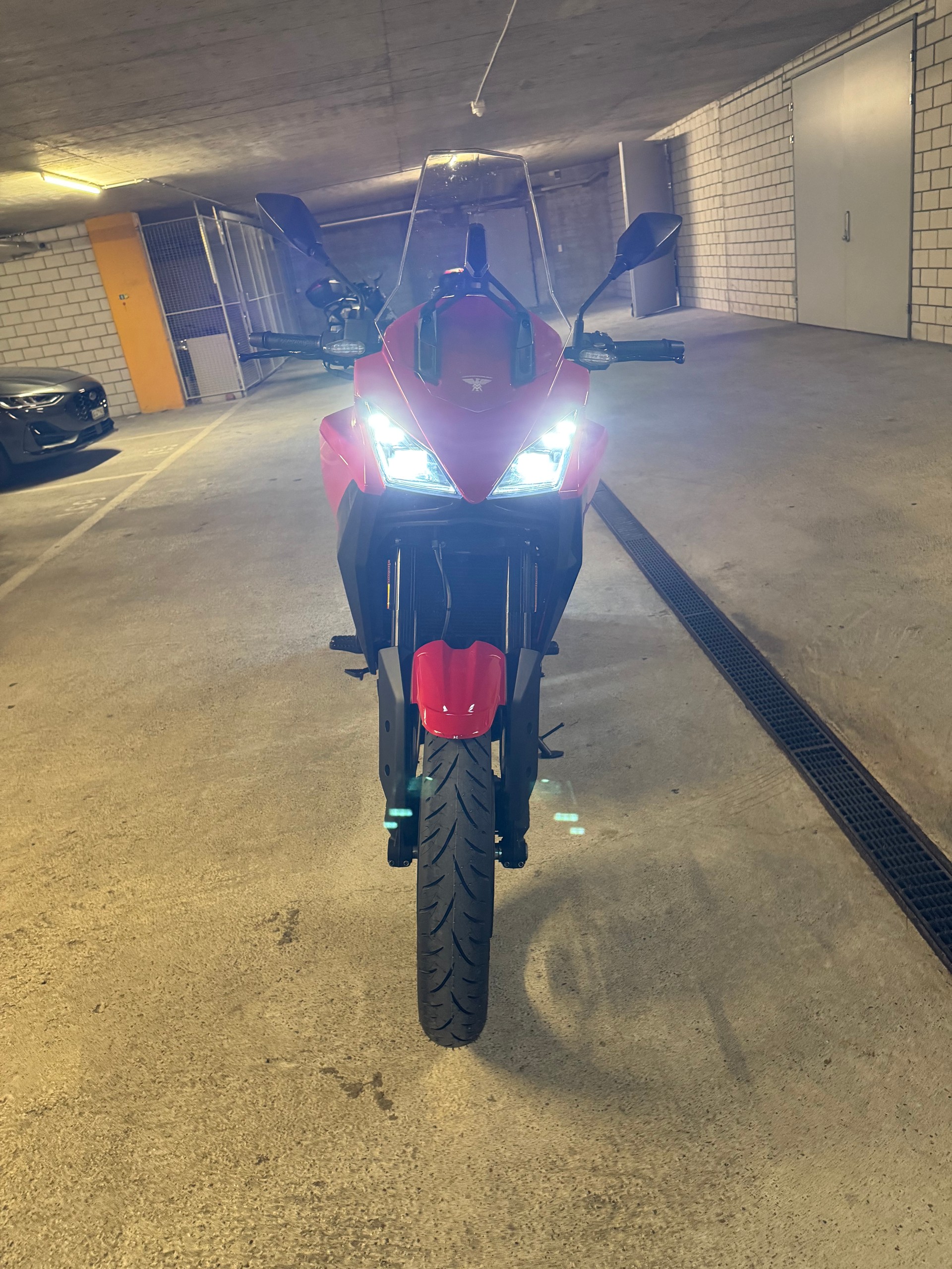 MOTO MORINI X-Cape 650-image-1